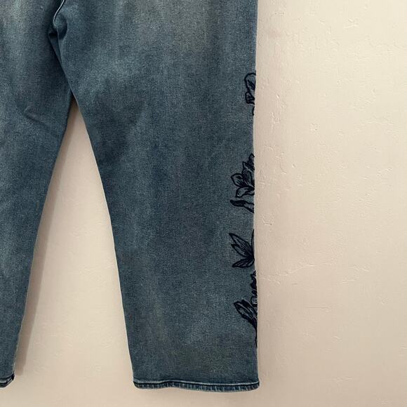 Free People x Driftwood Floral Embroidered Royce Jeans Relaxed Size 34x27 NWT - Picture 12 of 13